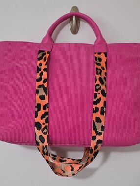 EUC Hot Pink Leopard Tote Bag Full Zip Top Inside Pockets Travel Beach Work
